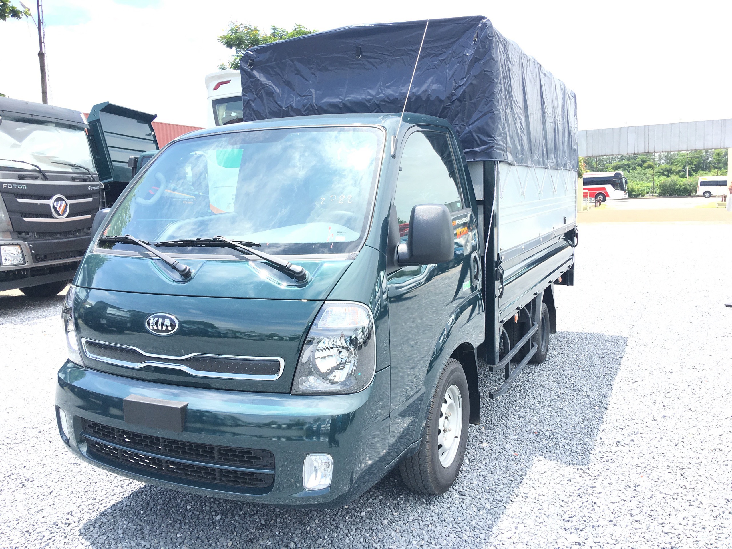 So sánh Hyundai H150 và KIA K200